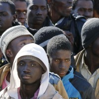 Italia: Migranti arrivano a Pozzallo
