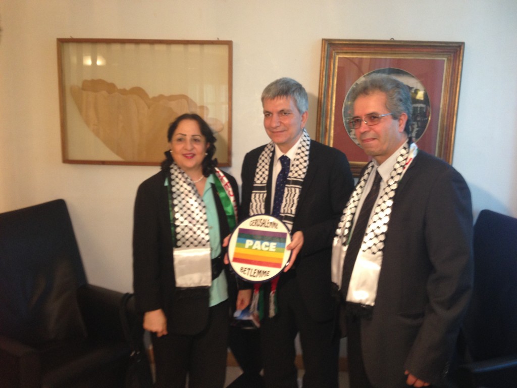 foto Vendola con Ambasciatrice Palestina2