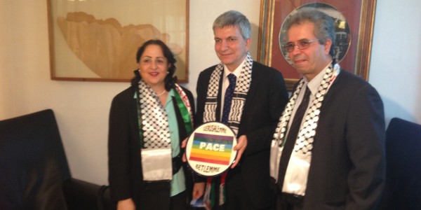 foto Vendola con Ambasciatrice Palestina2