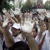 genova2001manibianche