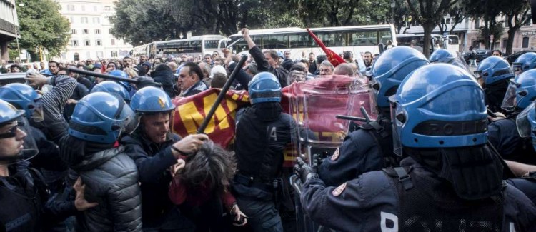 Ast:operai,caricati per non farci arrivare a ministero