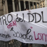 Scuola: Cobas indice due giorni blocco scrutini e attività