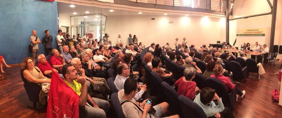 una foto della sala durante la tavola rotonda conclusiva