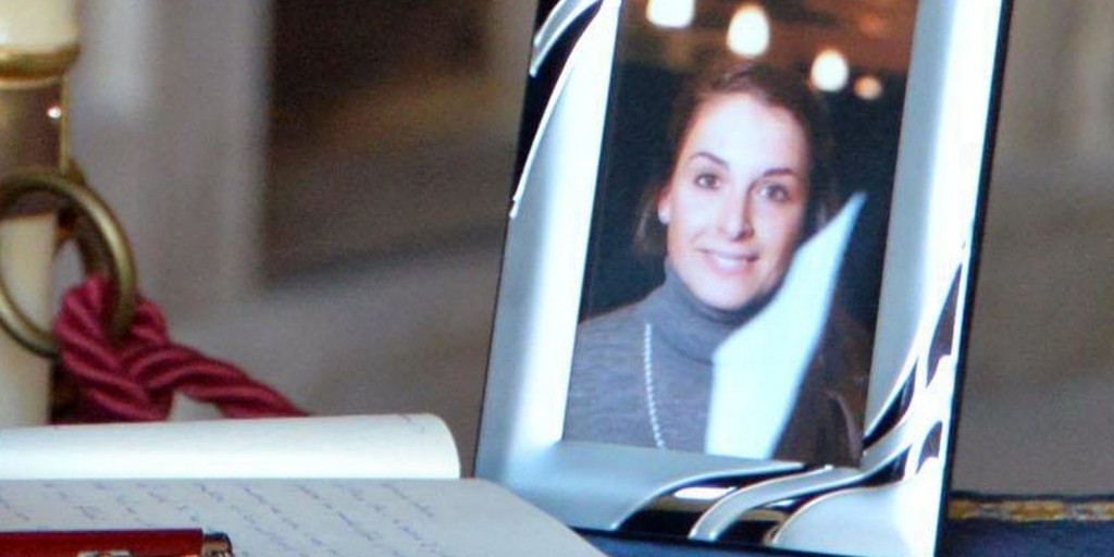 >>> ANSA/VALERIA È MORTA DISSANGUATA FRA LE BRACCIA DEL FIDANZATO