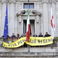 striscione giulio regeni palazzo marino-2