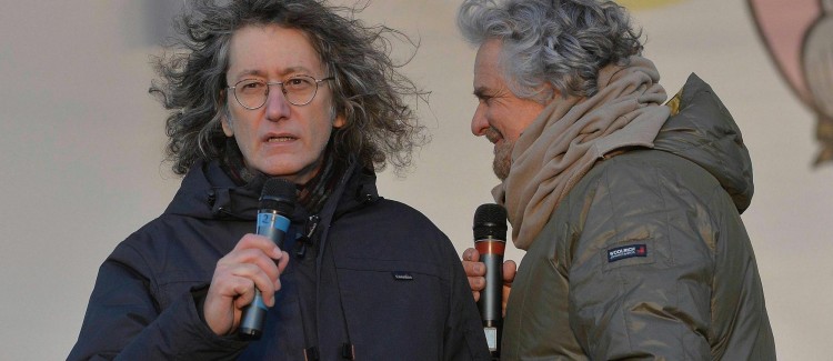 GIANROBERTO-CASALEGGIO-OPERATO-facebook